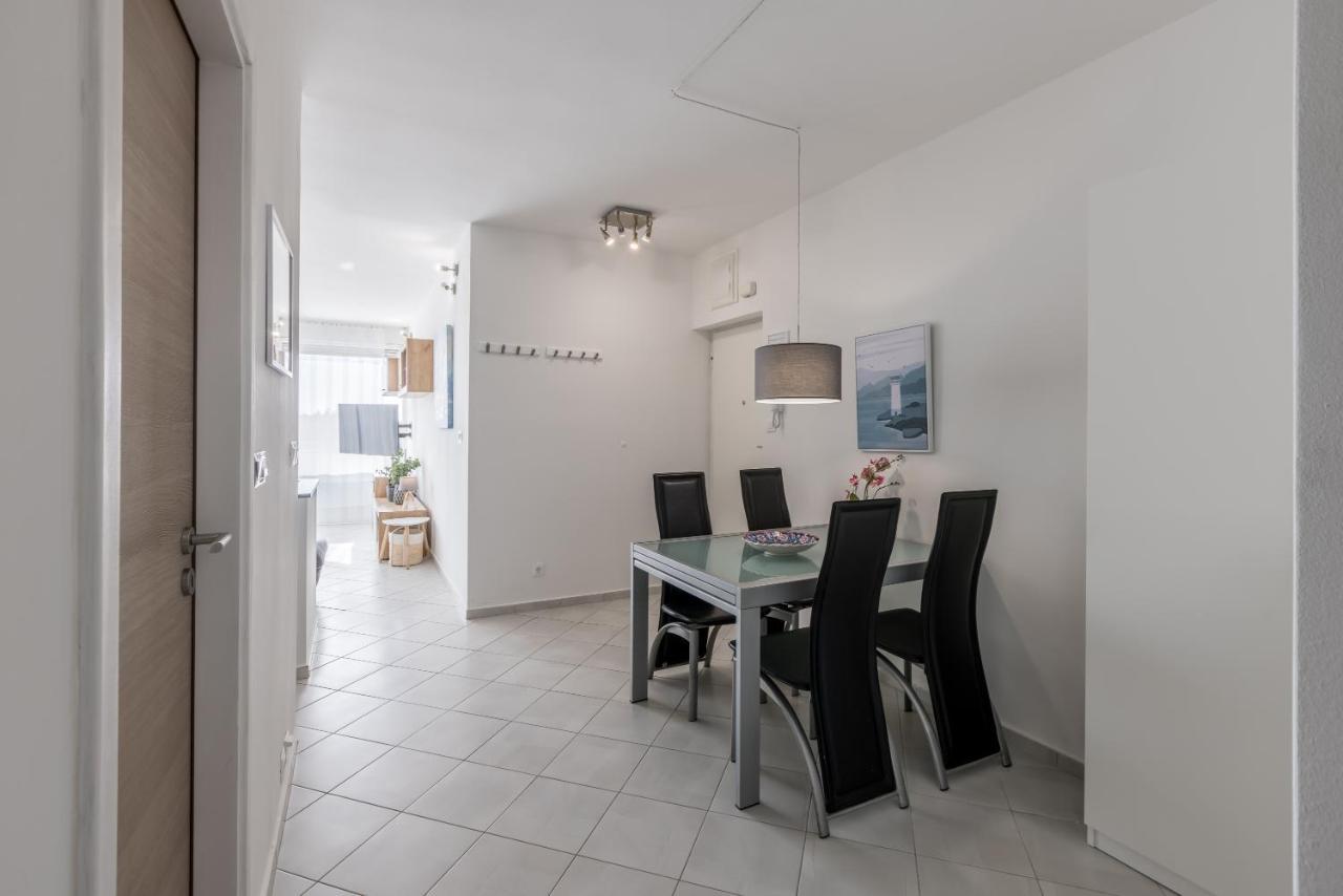 Sundowners Apartment, 52Qm, Double & Single Bed, 10 Min From Old Town Of Split Exterior photo