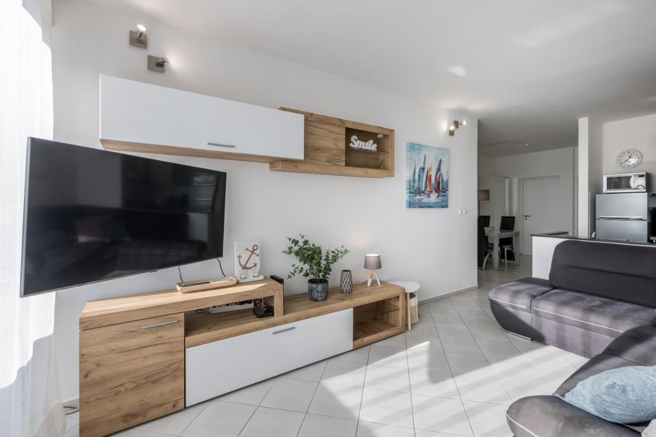 Sundowners Apartment, 52Qm, Double & Single Bed, 10 Min From Old Town Of Split Exterior photo