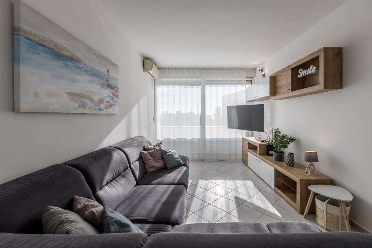 Sundowners Apartment, 52Qm, Double & Single Bed, 10 Min From Old Town Of Split Exterior photo